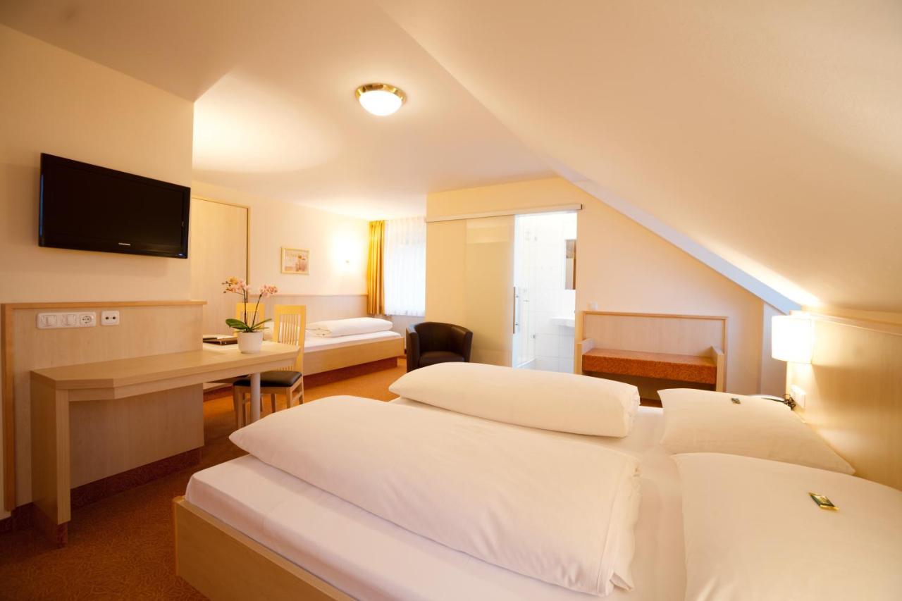 Landhotel Huberhof Allershausen Eksteriør bilde