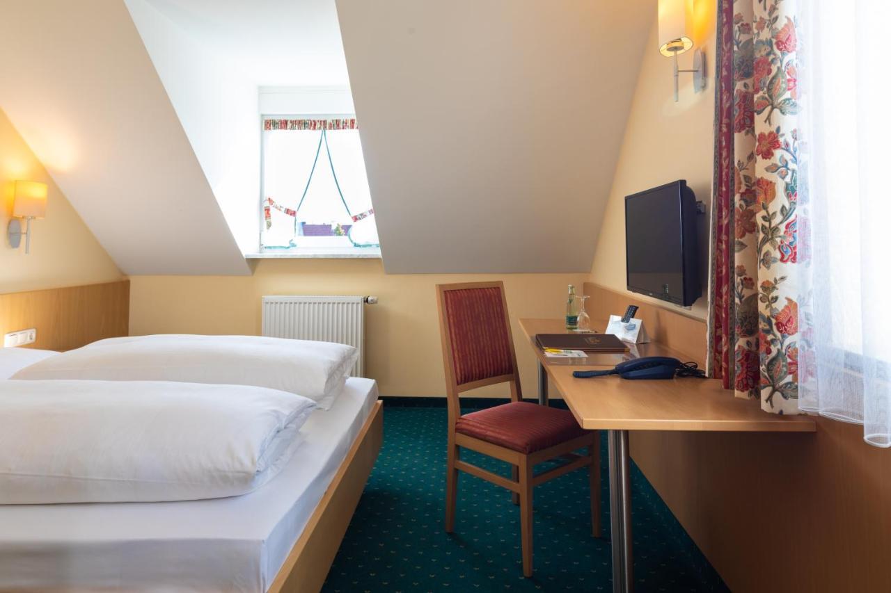 Landhotel Huberhof Allershausen Eksteriør bilde